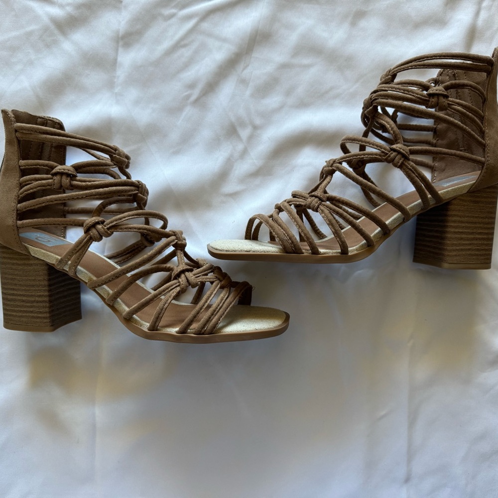 Tan heels